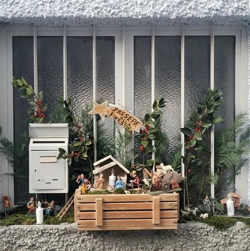 PRESEPI ALLA FINESTRA - Chiusa di Pesio, Chiusa di Pesio (CN) - Da domenica 7 dicembre a domenica 11 gennaio ritorna la magica atmosfera del Natale con i Presepi alla finestra nel Ruset (Recinto), centro storico di...