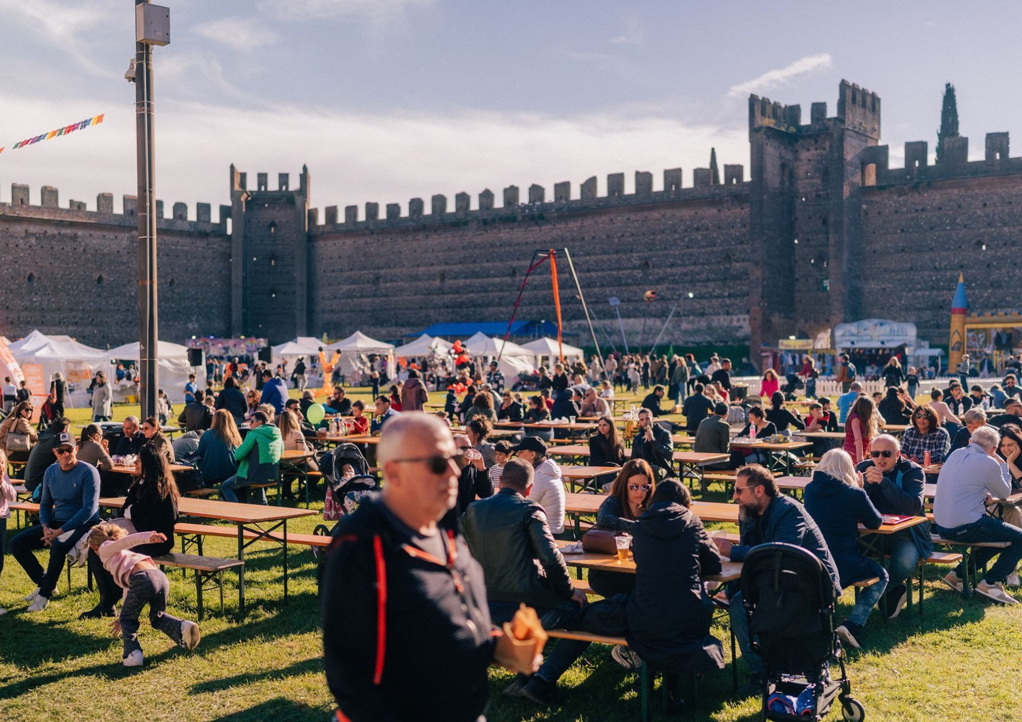 ZUCCALAND - Festival d'autunno - Castello Scaligero, Villafranca di Verona (VR) - Arriva a Villafranca di Verona la 4^ Edizione del 𝙁𝙚𝙨𝙩𝙞𝙫𝙖𝙡 𝘿'𝘼𝙪𝙩𝙪𝙣𝙣𝙤, pronto a far divertire grandi e piccini.
 𝙕𝙐𝘾𝘾𝘼𝙇𝘼𝙉𝘿  𝟮𝟰 - 𝟮𝟱 𝙊𝙩𝙩𝙤𝙗𝙧𝙚 - 𝟯𝟭 𝙊𝙩𝙩𝙤𝙗𝙧...