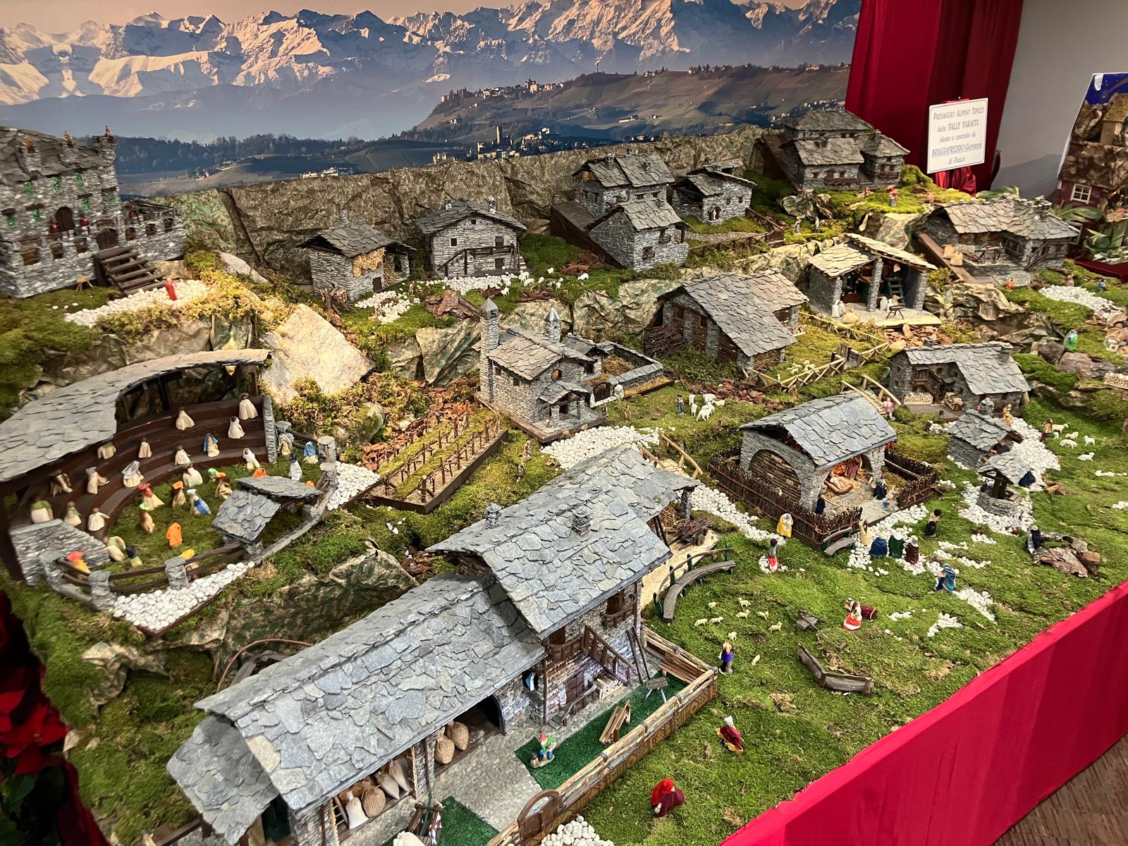 Stradafacendo... Natale - Vie del comune e delle frazioni, Piasco (CN) - Presepi ed Alberi di Natale artistici per le vie di Piasco.   
Dal 20 dicembre 2025 al 6 gennaio 2026, le vie di Piasco (CN) si trasformano in un perc...