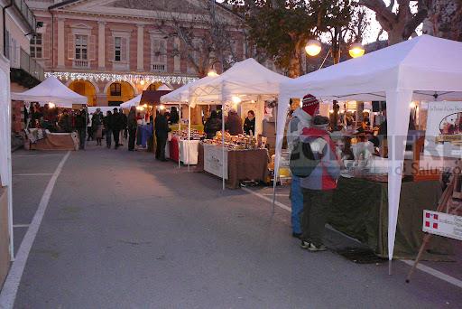 MERCATINI DI NATALE 2025 - Piazza Martiri della Libertà, Dronero (CN) - 🎄 Mercatini di Natale 2025 a Dronero (Cuneo) – Domenica 7 Dicembre 🎅Tornano i famosi Mercatini di Natale di Dronero, uno degli appuntamenti più amat...