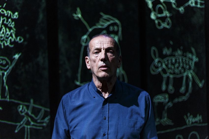 UNA NOTTE SBAGLIATA - Teatro Toselli, Cuneo (CN) - di e con Marco Balianiregia Maria Magliettascene, luci, video Lucio Dianadisegni Marco Balianipaesaggi sonori Mirto Balianicostumi Stefania Cempinipro...