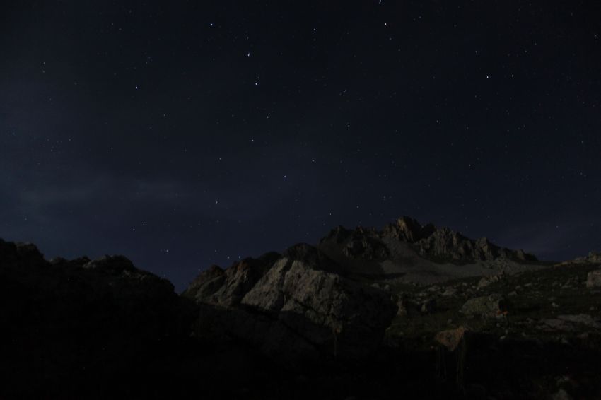 ESCURSIONI STELLE IN ALTA QUOTA - Sotto un tappeto di stelle - Castelmagno, Castelmagno (CN) - 


 𝗦𝗼𝘁𝘁𝗼 𝘂𝗻 𝘁𝗮𝗽𝗽𝗲𝘁𝗼 𝗱𝗶 𝘀𝘁𝗲𝗹𝗹𝗲
𝘚𝘵𝘦𝘭𝘭𝘦 𝘪𝘯 𝘢𝘭𝘵𝘢 𝘲𝘶𝘰𝘵𝘢
 


 Venerdì 11 settembre 2026




 


Partenza in van da Cuneo in direzione Valle Grana.


Durant...