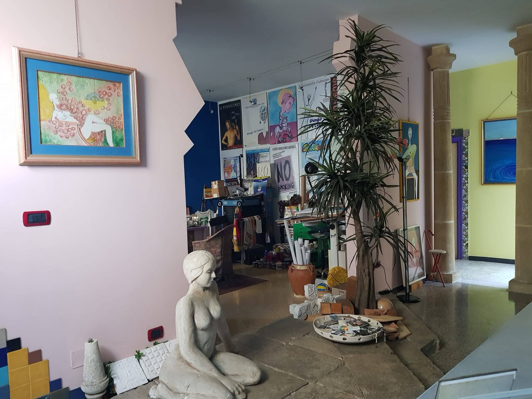 Avevo un elefante nella stanza, un romanzo di Valeria Coi presentato a Gallipoli tra le opere dell’artista Giorgio De Cesario. - Via Lepanto, 1, Gallipoli (LE) -  
Quando l’arte bussa alla porta de La Casa degli Artisti, Giorgio De Cesario e Maria Cristina Maritati quella porta la spalancano. Sempre!
E lo faran...
