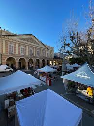 MERCATINI DI NATALE 2025 - Piazza Martiri della Libertà, Dronero (CN) - 🎄 Mercatini di Natale 2025 a Dronero (Cuneo) – Domenica 7 Dicembre 🎅Tornano i famosi Mercatini di Natale di Dronero, uno degli appuntamenti più amat...