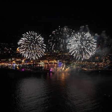 Capodanno 2026 - Centro citta', Sanremo (IM) - Capodanno 2026 “Sea of Lights”.
Il 31 dicembre, al Porto Vecchio, lo show di musica e luci con drone light show e spettacolo piromusicale visibile da...