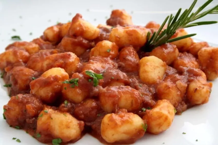 Sagra degli Gnocchi a Canterano - Centro città, Canterano (RM) - La Sagra degli Gnocchi a Canterano (RM) offre l'occasione per degustare gli gnocchi, piatto tipico della tradizione Canteranese, nel giorno dedicato a...