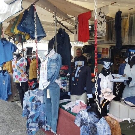 Bancarelle delle occasioni - Centro citta', Andora (SV) - U Desbarassu
Bancarelle delle occasioni
Sabato 15 e domenica 16 agosto si terrà per le Vie Cittadine U DESBARASSU - BANCARELLE DELLE OCCASIONI PER L...