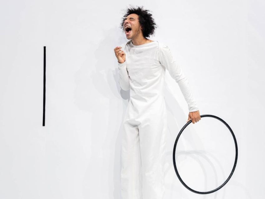 MONOGRAPHIE - SOMS, Racconigi (CN) - Lunedì 7 febbraio, alle ore 17.00, nell'ambito della rassegna Raccordi del Progetto Cantoregi, sul palco della SOMS di Racconigi andrà in scena lo spe...