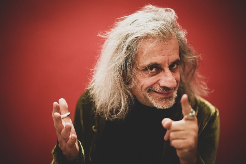 ARRIVANO I DUNQUE - Teatro Toselli, Cuneo (CN) - Avannotti, sole Blu e la storia della giovane Saracinesca di e con Alessandro Bergonzoniregia Alessandro Bergonzoni e Riccardo Rodolfiscene Alessandro...
