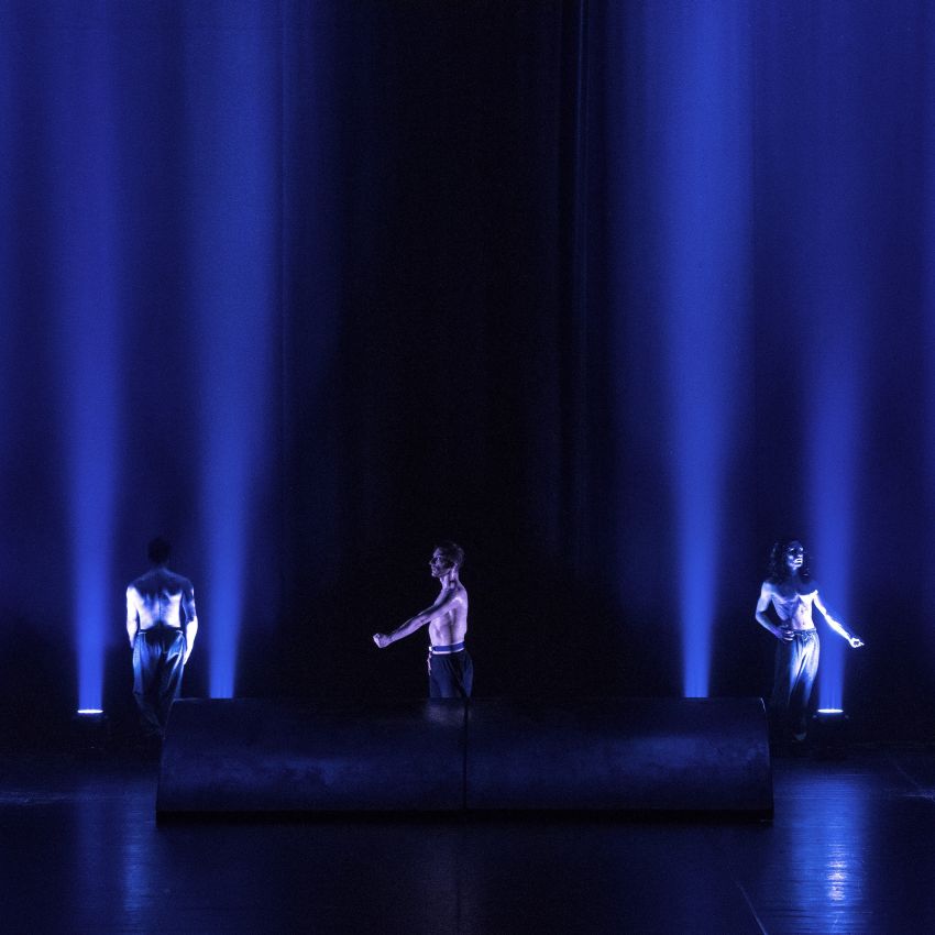 Einstein - The dark matter - Teatro Toselli Via Teatro Giovanni Toselli, 9, 12100 Cuneo CN, Italia, Cuneo (CN) - Quale è il senso del tempo, lo spazio di una azione e la sua logica? La realtà e la logica delle nostre azioni può essere solo apparente? In quale for...