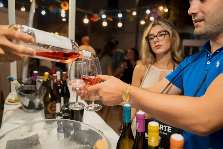 Heritage Wine Fest - Centro città, Termoli (CB) - La 3^ edizione di Heritage Wine Fest partirà il 4 luglio e si svilupperà in nove appuntamenti fino al 24 agosto, toccando borghi storici e castelli de...