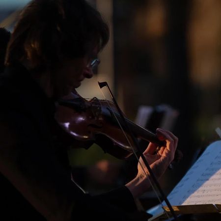 Concerti all'alba - Pontile Bestoso, Alassio (SV) - Concerto all'alba BraviMaledetti
23 agosto 2026 - Alle 05:15 - Alassio - Pontile Bestoso
Un'atmosfera intima e suggestiva, in cui la musica si intre...