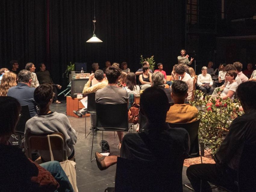 ALBUM - SOMS, Racconigi (CN) - Venerdì 23 gennaio, alle ore 21.00, nell'ambito della rassegna Raccordi del Progetto Cantoregi, sul palco della SOMS di Racconigi andrà in scena lo sp...