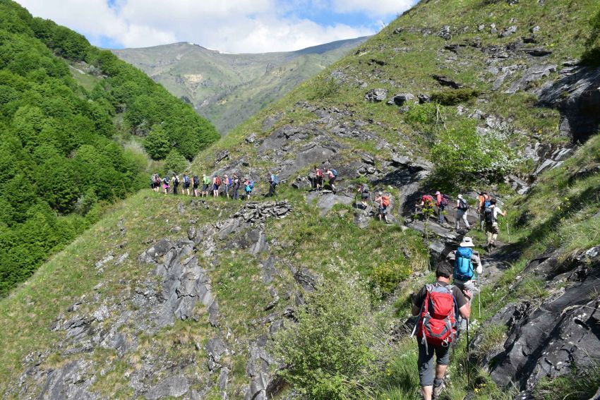 ESCURSIONI LE BORGATE NARRANO - Narbona, tra pietra e cielo - Castelmagno, Castelmagno (CN) - 
 𝗡𝗮𝗿𝗯𝗼𝗻𝗮, 𝘁𝗿𝗮 𝗽𝗶𝗲𝘁𝗿𝗮 𝗲 𝗰𝗶𝗲𝗹𝗼
𝘓𝘦 𝘣𝘰𝘳𝘨𝘢𝘵𝘦 𝘯𝘢𝘳𝘳𝘢𝘯𝘰
 


 Domenica 12 luglio 2026
 



Escursione su antico sentiero panoramico che collega le borgate di...