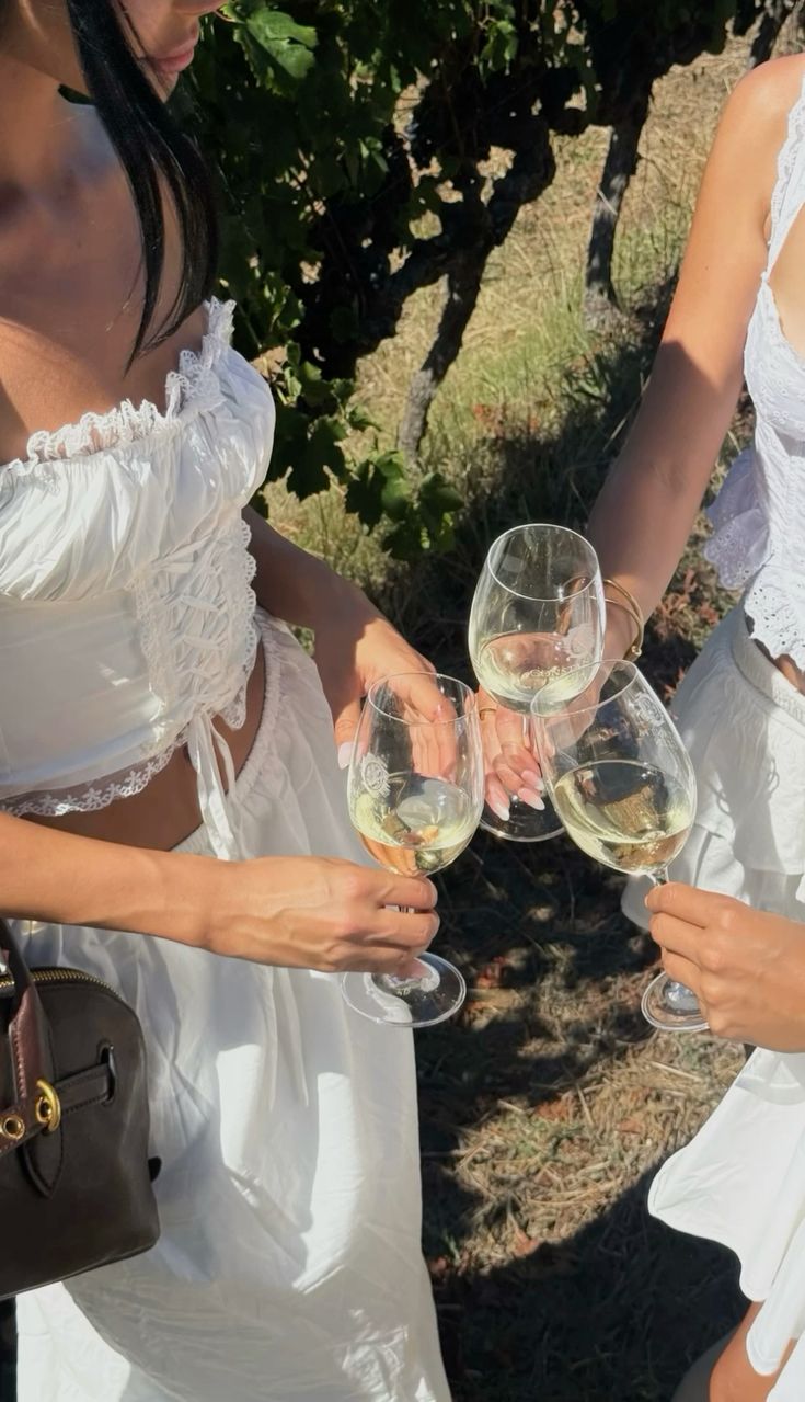 Welcome Summer: Tuscany Retreat (Girls Only) - Agriturismo Il Piastrino, Empoli (FI) - 

☀️ Ritiro Welcome Summer in Toscana: Yoga, Creatività e Connessione (Solo 10 Posti - Girls Only)
Stacca la spina. Rallenta il ritmo. Ritrova la tua...