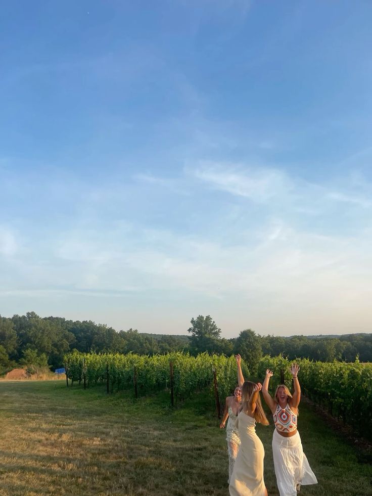 Welcome Summer: Tuscany Retreat (Girls Only) - Agriturismo Il Piastrino, Empoli (FI) - 

☀️ Ritiro Welcome Summer in Toscana: Yoga, Creatività e Connessione (Solo 10 Posti - Girls Only)
Stacca la spina. Rallenta il ritmo. Ritrova la tua...