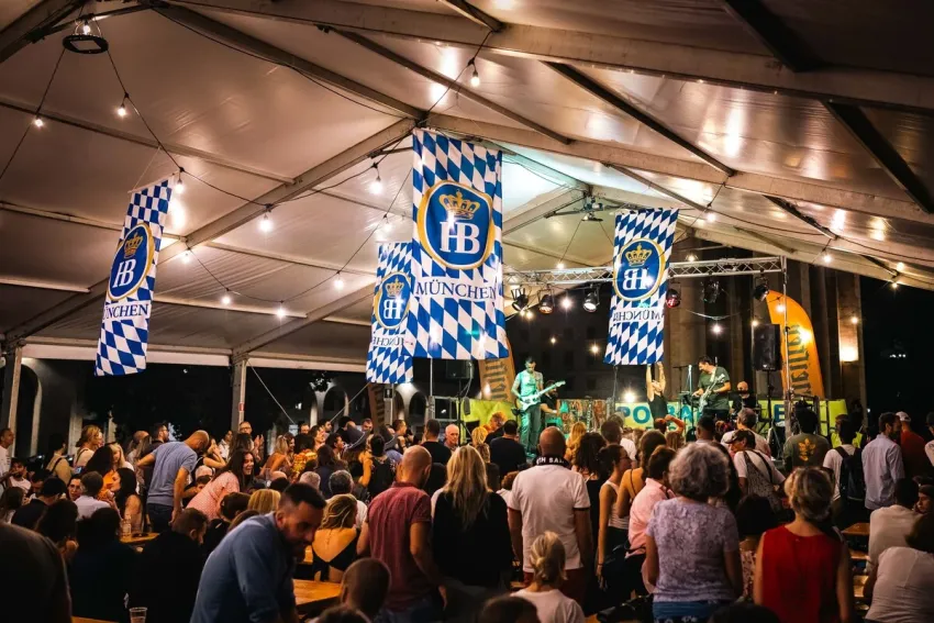 Oktoberfest Genova - Piazza della Vittoria, Genova (GE) - Torna a Genova, in Piazza della Vittoria, l'Oktoberfest Genova, l'unica manifestazione ufficialmente riconosciuta dalle autorità bavaresi fuori dai co...